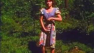 Experience the thrill of a seductive, retro beauty pleasuring herself in the great outdoors. Watch as this amateur babe with an au naturel bush indulges in steamy fingering action. Let her awaken your deepest desires.